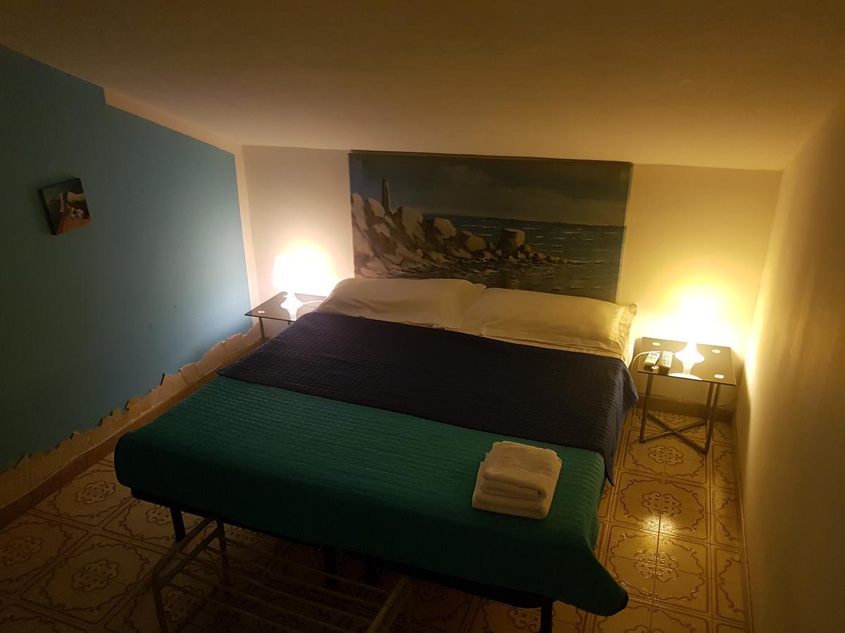 Borgo Marinaro Hotel Aci Castello Bagian luar foto