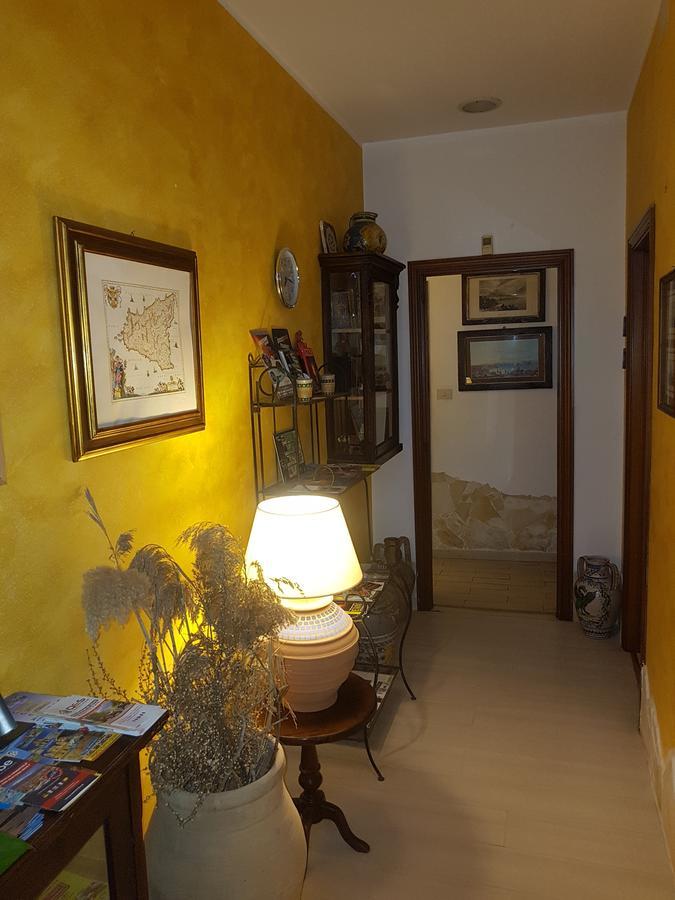Borgo Marinaro Hotel Aci Castello Bagian luar foto