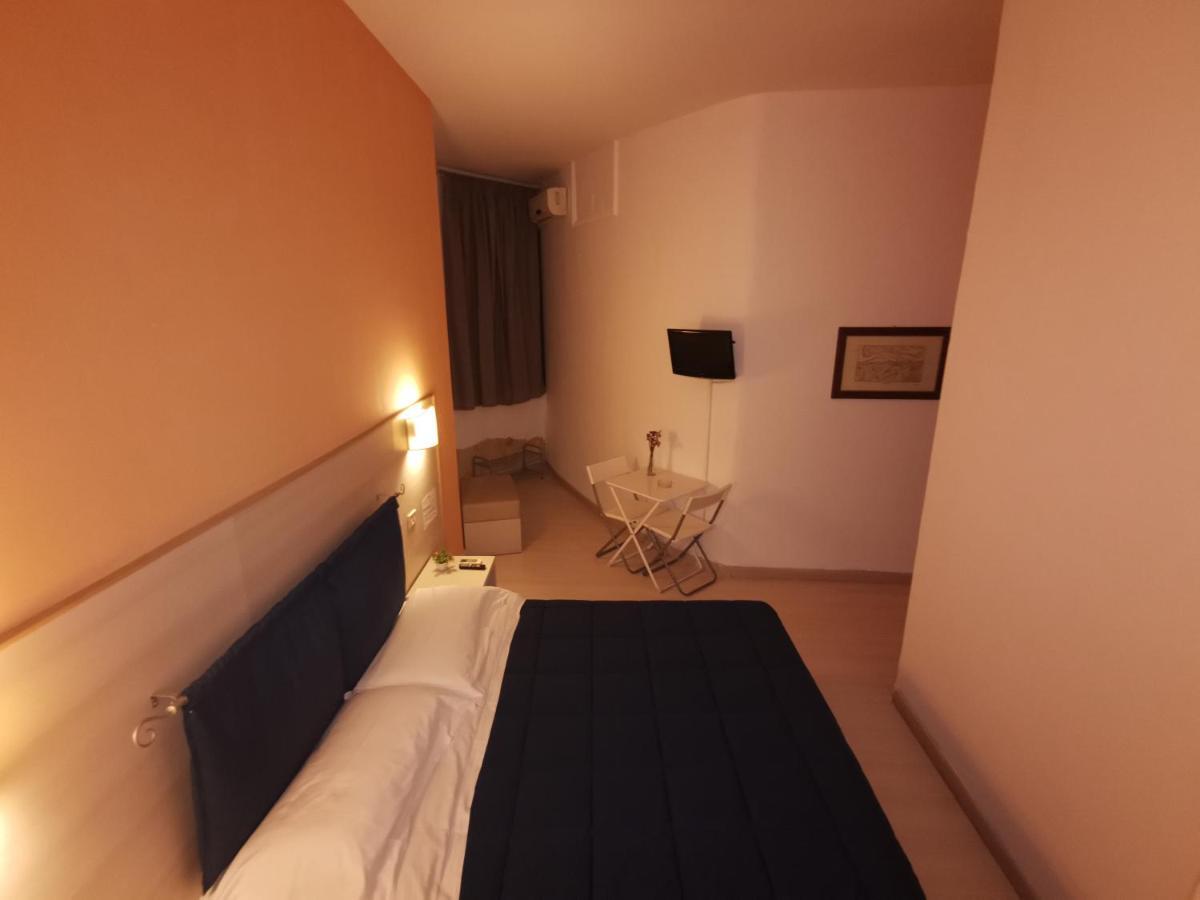 Borgo Marinaro Hotel Aci Castello Bagian luar foto